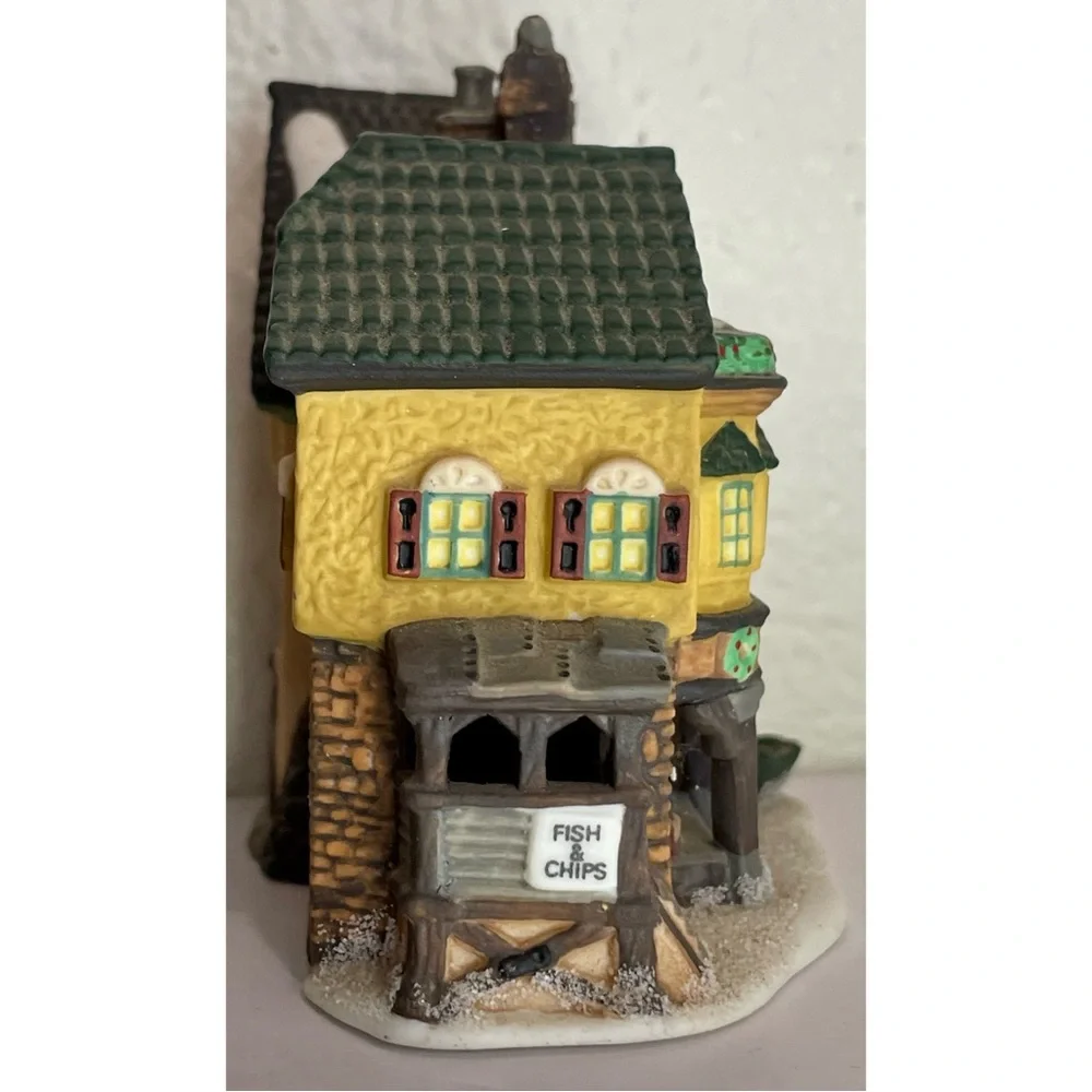 Department 56 The Grapes Inn Christmas Tree Ornament